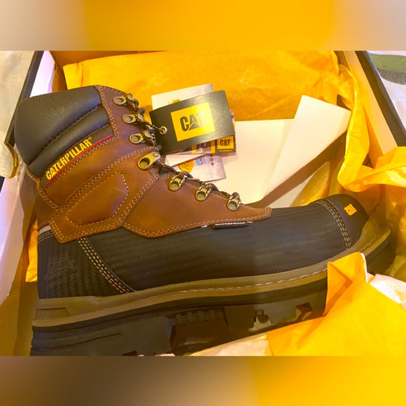 Caterpillar Boots BNIB - Picture 1 of 2